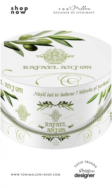 Cutie rotunda trusou cu alb si verde frunze de maslin si monograma initiala bebelus 2
